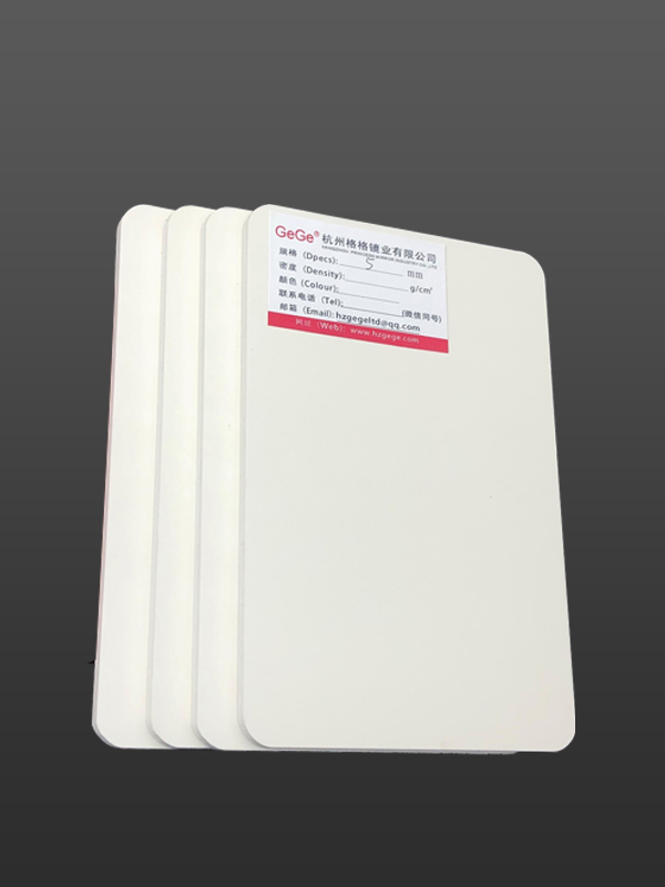 5MM jednostranná embosovaná voděodolná bílá PVC pěnová deska